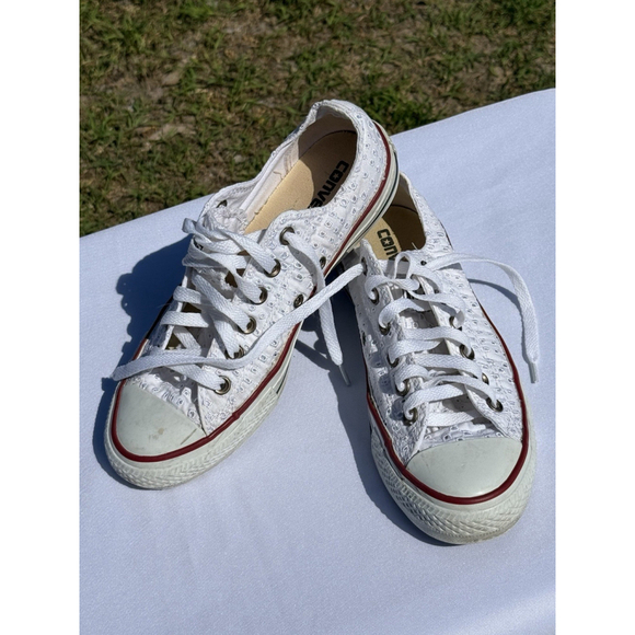 Converse Chuck Taylor All Star Eyelet Cutout OX Size 8 Women White GUC - Picture 1 of 8